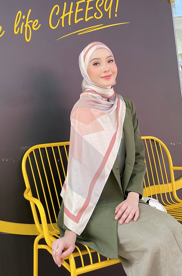 ASTRID PRINTED SHAWL(THUMBLEWEED NUDE)