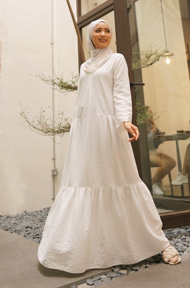 MILANI PLAIN DRESS (WHITE)