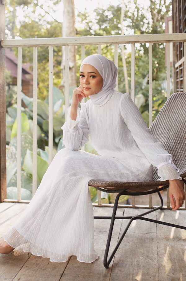 FLORENCE PLEATED KURUNG (WHITE)