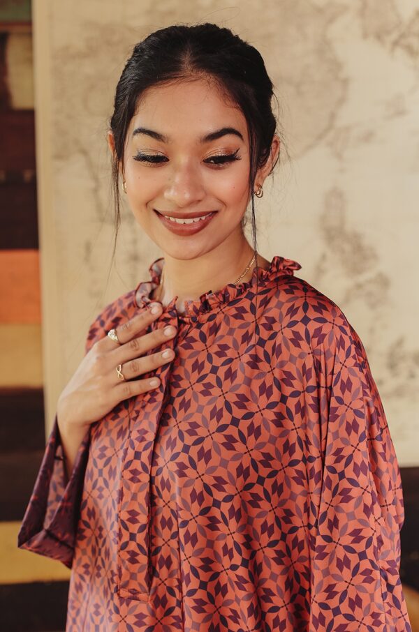 AISYAA BATIK TUNIC (TERRACOTTA PURPLE)