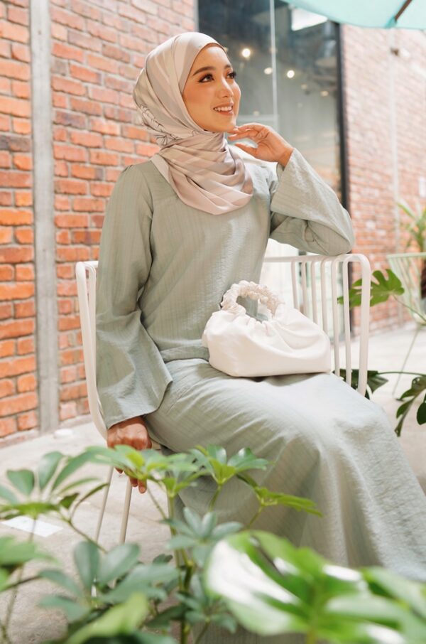ROZAELLA PLAIN DRESS (SOFT MINT)
