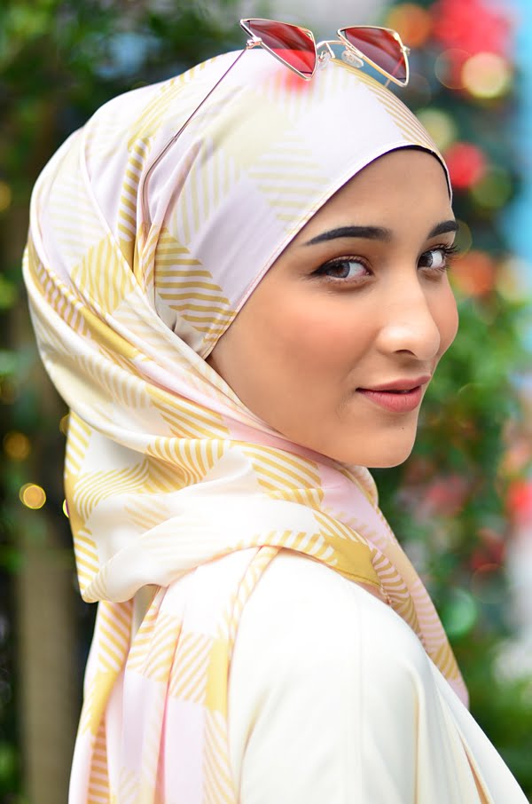 CHECKERED PRINTED SHAWL (CREAMY CORN YELLOW)