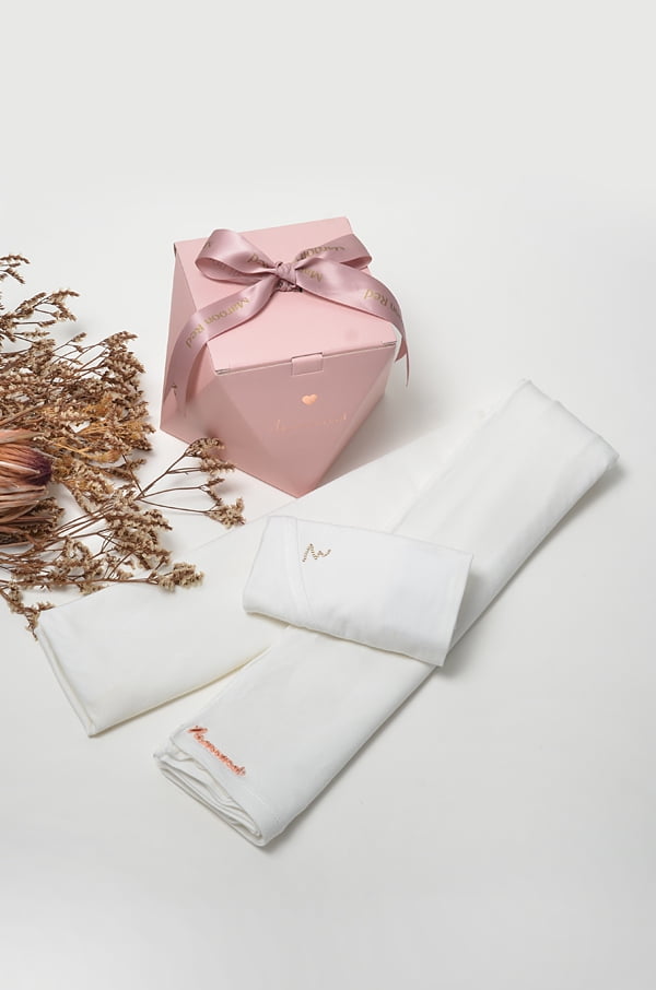 ROSSA SHAWL + AIRYN INNER + BOX (WHITE)