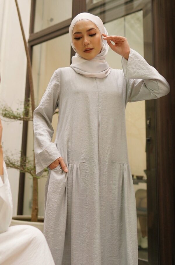 MILANI PLAIN DRESS (GREY)