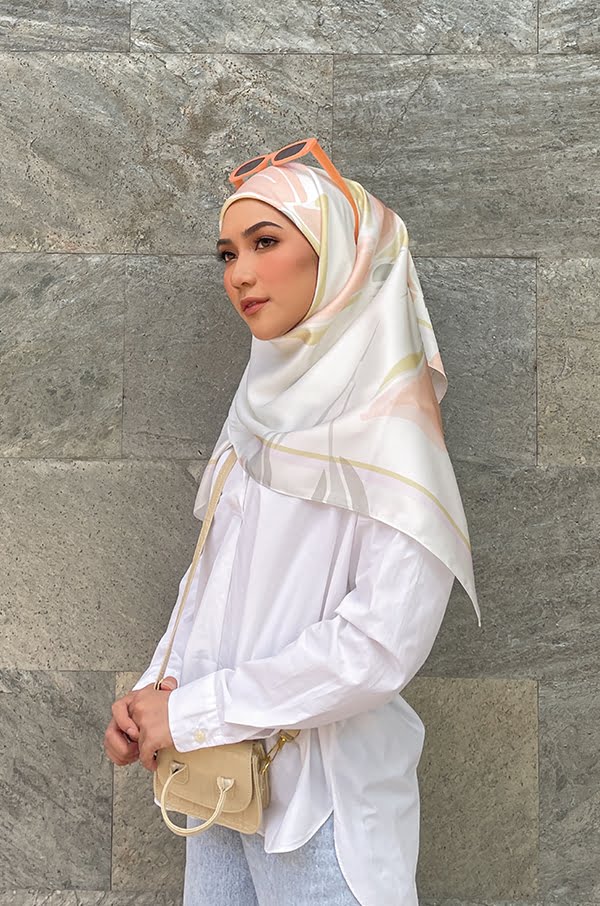f60603e015a771a157619e1bcf3d5cad1647931497.jpg MYLAA PRINTED SQUARE (LEMON MINT)