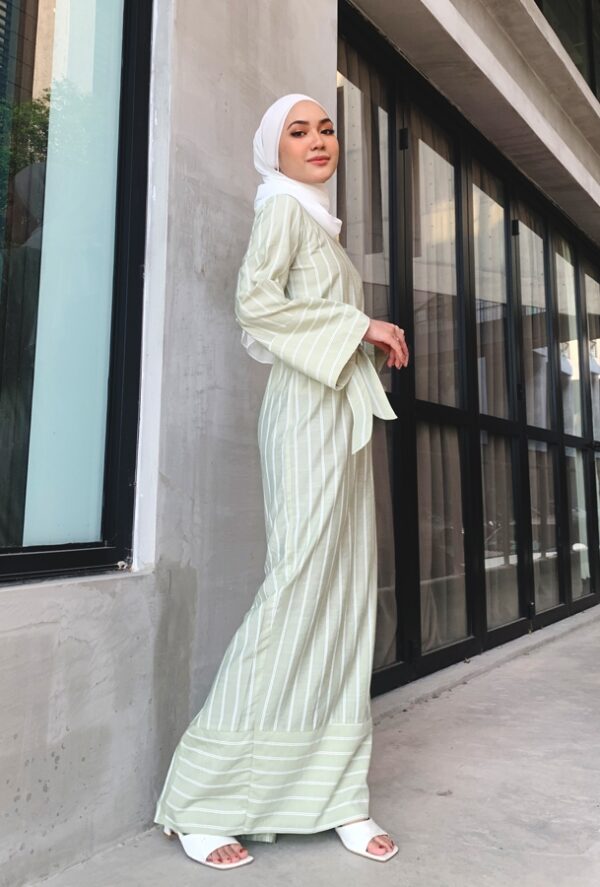 CANDY STRIPED DRESS (WHITE GRAPE)