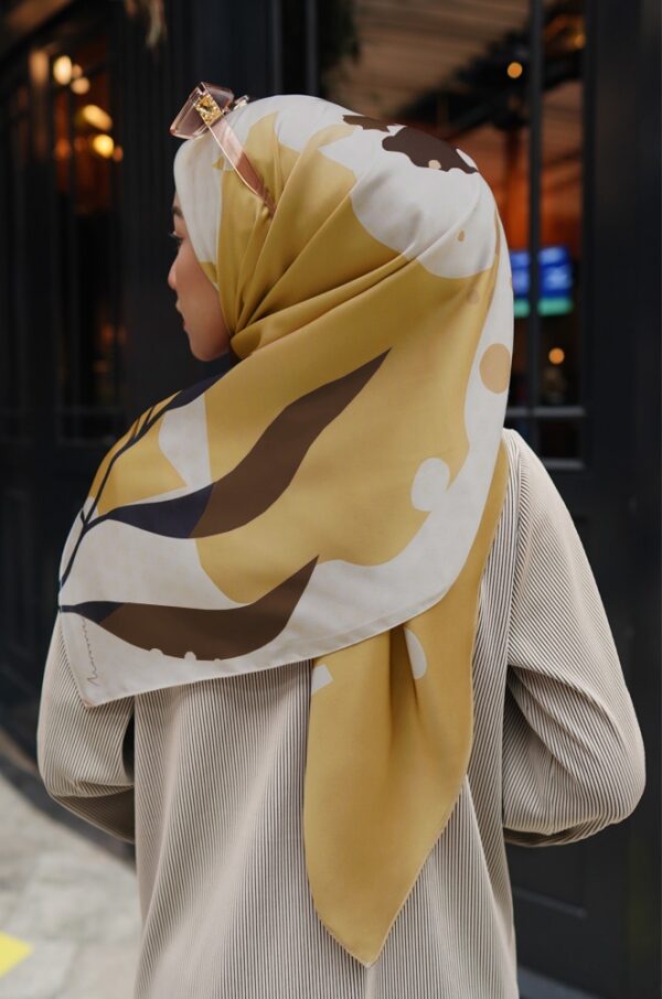GHANIA PRINTED SQUARE (BROWN MUSTARD)