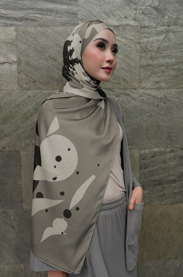 GHANIA PRINTED SHAWL (GREY)