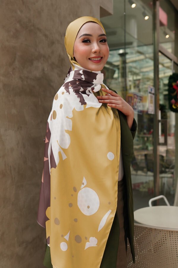 GAMBAR 2 GHANIA PRINTED SHAWL (BROWN MUSTARD)