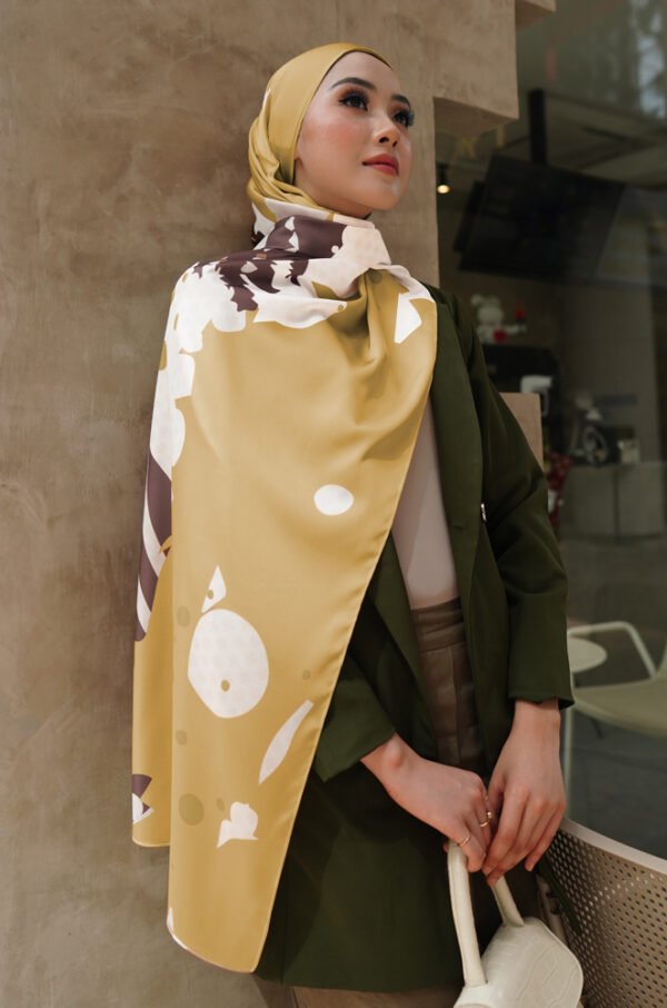 GAMBAR 3 GHANIA PRINTED SHAWL (BROWN MUSTARD)