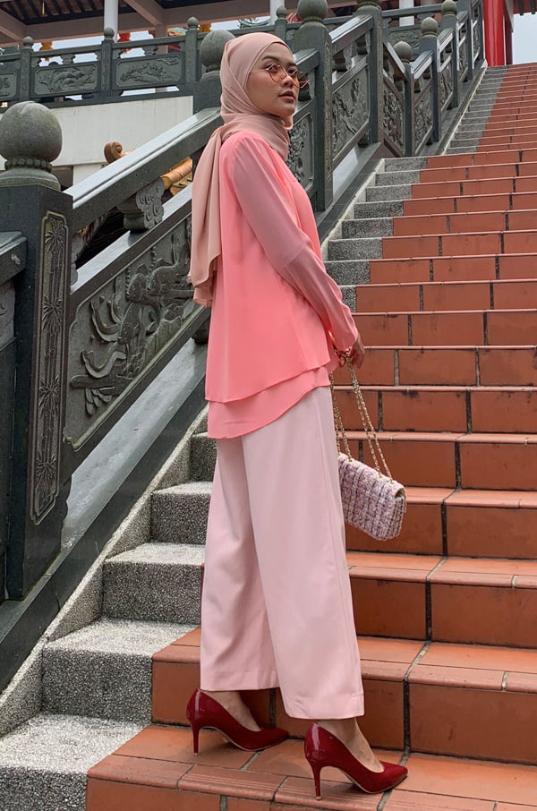 3 TIARA BLOUSE (PEACH)