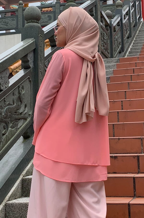 4 TIARA BLOUSE (PEACH)