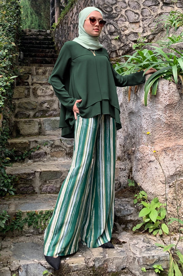 GREEN 3 TIARA BLOUSE (EMERALD GREEN)