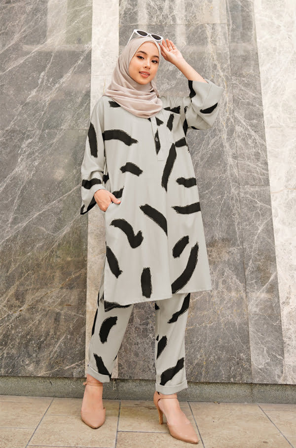 GREY 1 ARIANA SWIFT PRINTED SET (SMOKEY GREY)