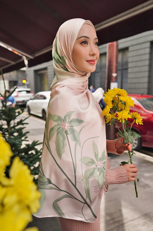 HANEEN PRINTED SHAWL (PINK CHAMPAGNE)
