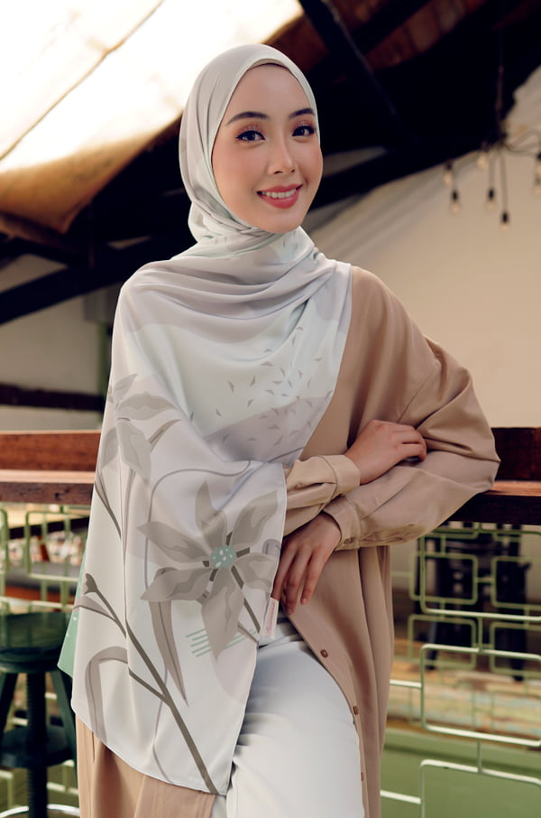 HANEEN PRINTED SHAWL (REPOSE GREY)