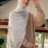 HANEEN PRINTED SHAWL (REPOSE GREY)