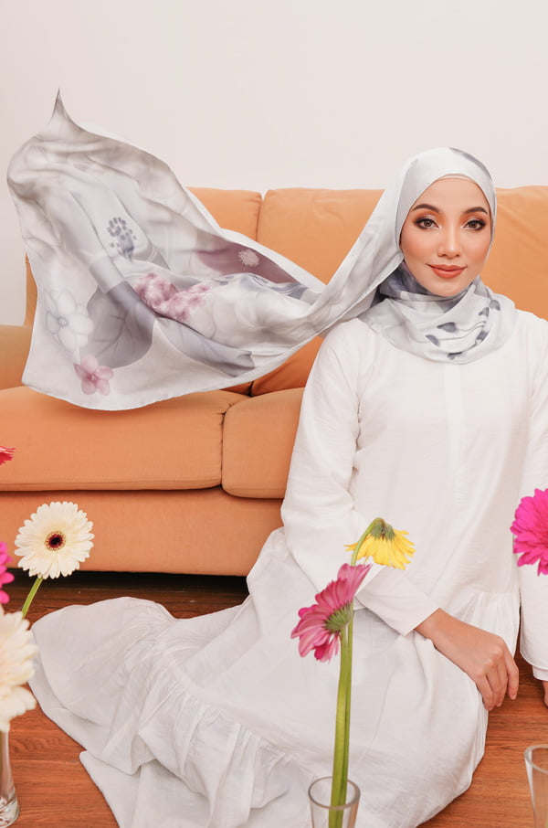 3191 GEISHA PRINTED SHAWL (BLUEBERRY)