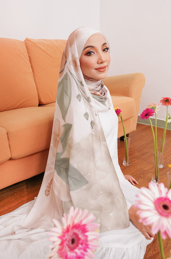 GEISHA PRINTED SHAWL (TUMBLEWEED)