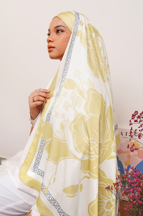 AINUN PRINTED SHAWL (YELLOW TAIL)