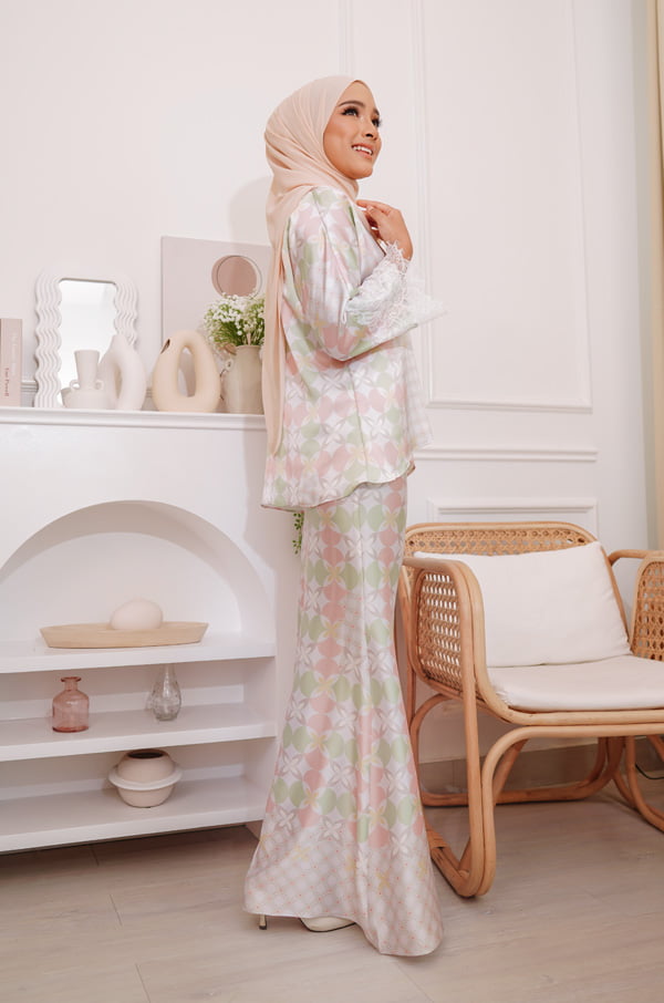 5750 MAYA PRINTED KURUNG (BABY PINK)