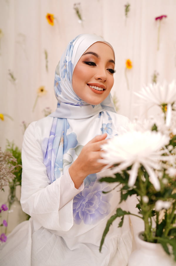 AZALEA PRINTED SHAWL (CAROLINA BLUE)