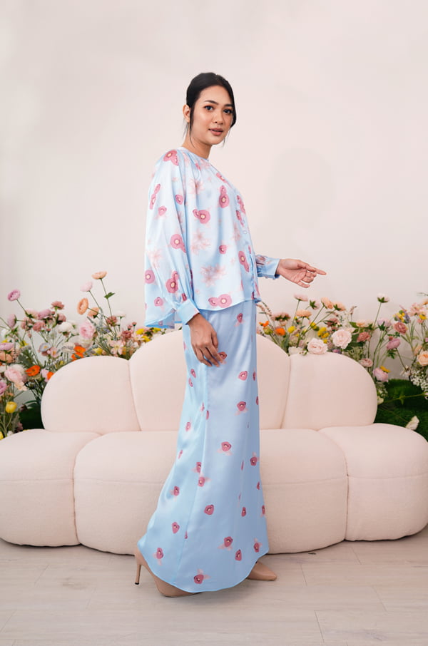 ROSEANNE FLORAL KURUNG (LIGHT BLUE)