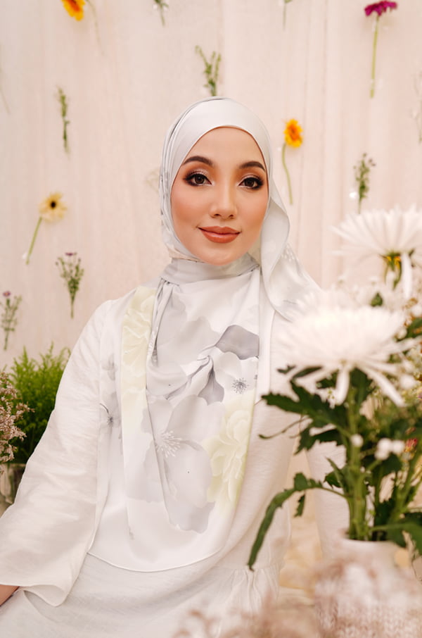 AZALEA PRINTED SHAWL (SILVER GREY)