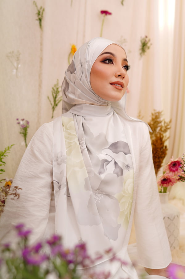 AZALEA PRINTED SHAWL (SILVER GREY)