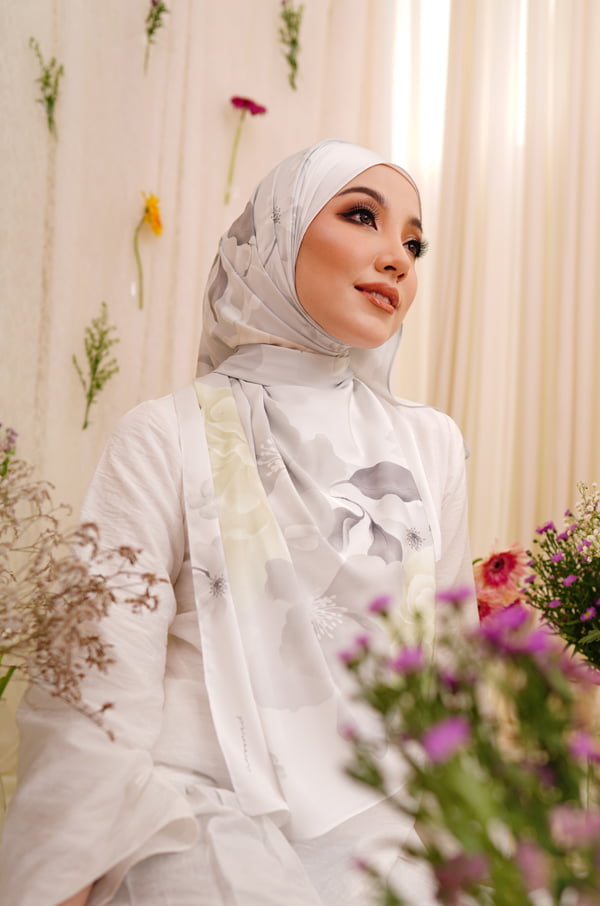 AZALEA PRINTED SHAWL (SILVER GREY)