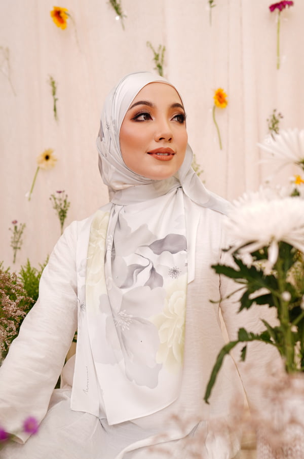 AZALEA PRINTED SHAWL (SILVER GREY)