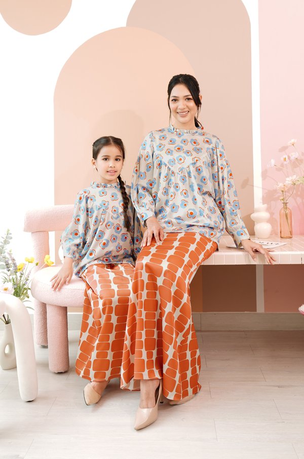 LITTLE KIEARA : KARA PRINTED KURUNG KIDS (BLUE ORANGE)