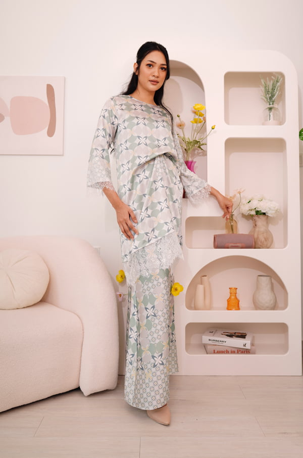 ZEHRA PRINTED KURUNG (LAUREL GREEN)