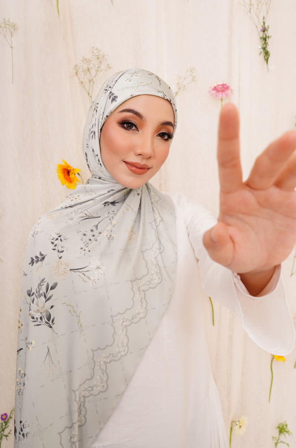 AILEE PRINTED SHAWL (SOFT FERN)