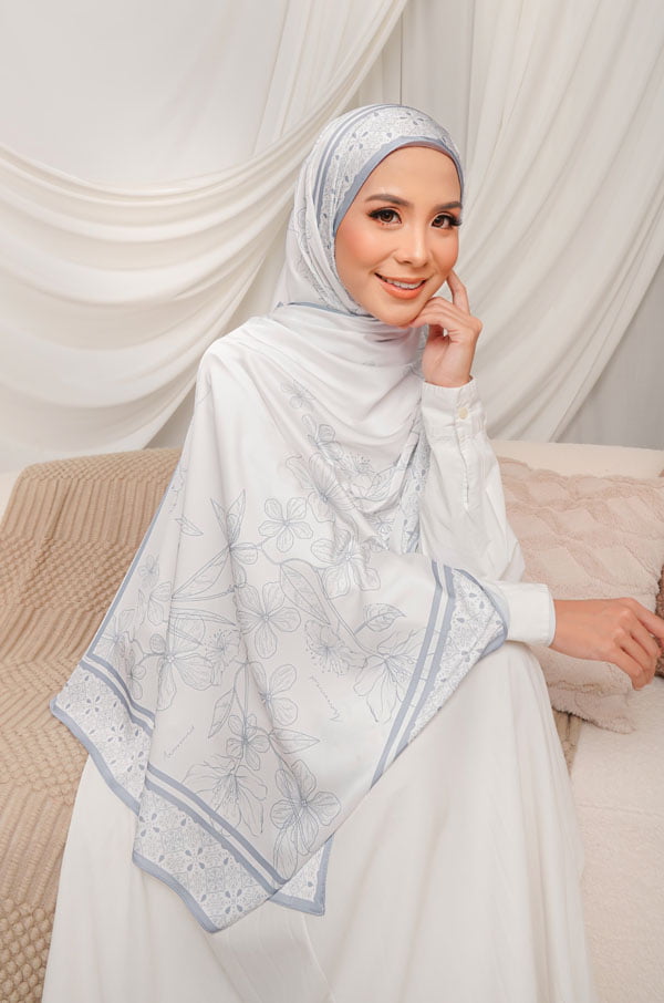NEELA FLOWER PRINTED SHAWL (CRY BABY BLUE)