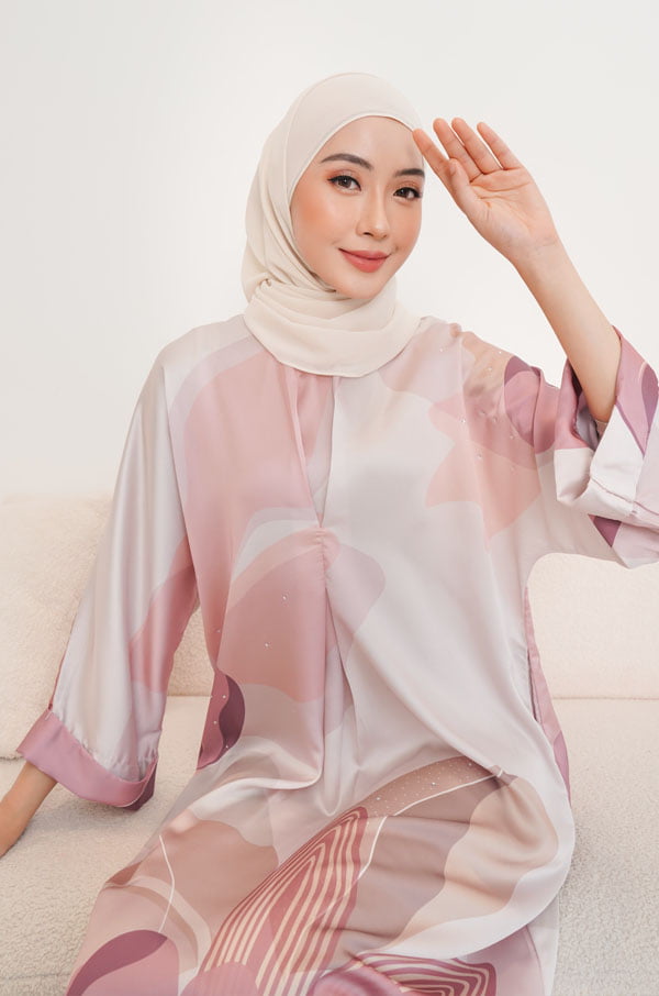 ANASTASIA CAFTAN SET (BARELY PINK)