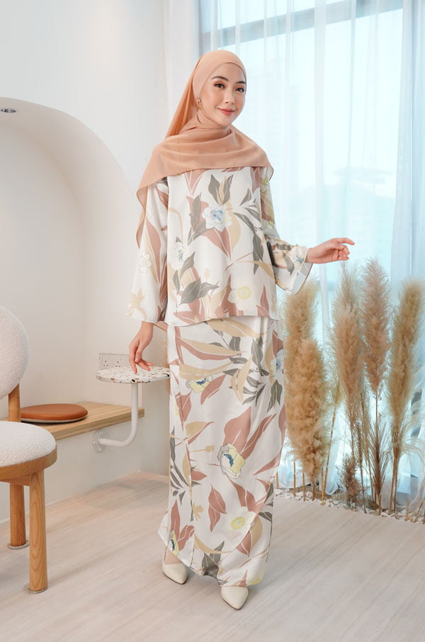 10436 SARA KURUNG MODERN (CARAMEL CLOUD)