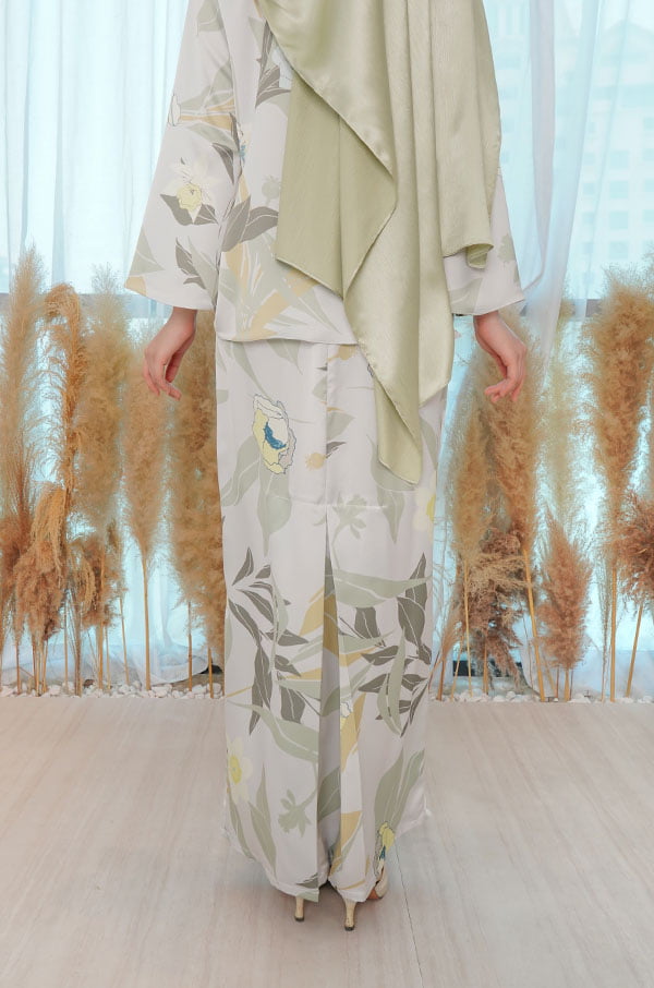 10572 SARA KURUNG MODERN (CELERY ICE)