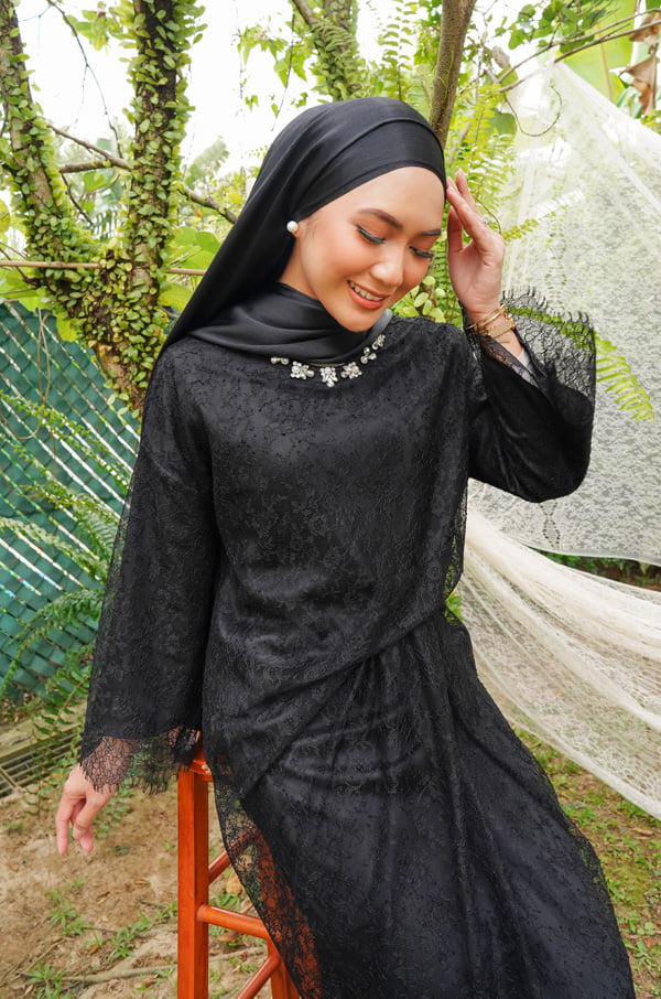 9373 RENDA SERIES : CANDRA SET (BLACKY)