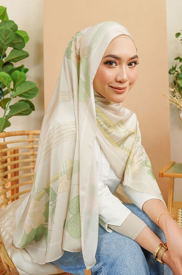 SKYSCRAPERS PRINTED SHAWL [GOLDEN BUFF]