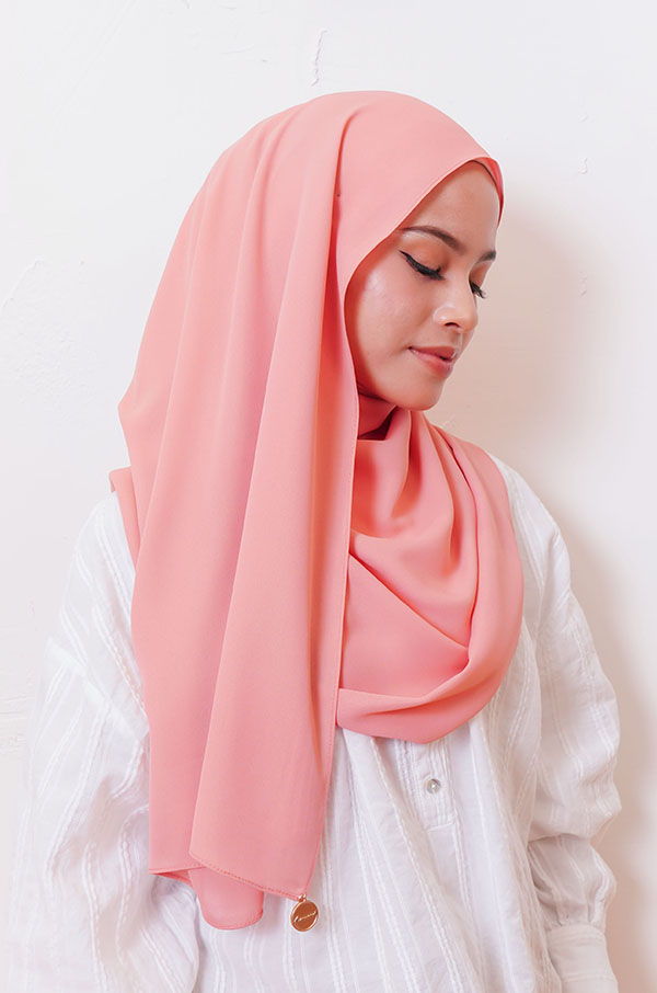 LIANA BASIC PLAIN SHAWL [YOUTHFUL CORAL]