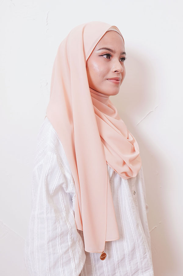 LIANA BASIC PLAIN SHAWL [NUDE]