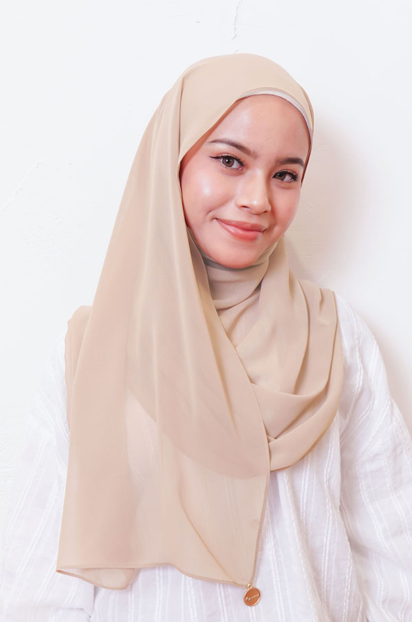 LIANA BASIC PLAIN SHAWL [PASTEL BROWN]