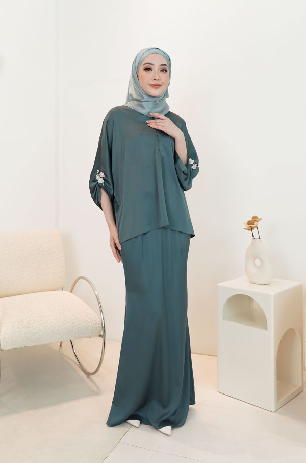 NATALIE KURUNG MODERN (DUSTY TEAL)