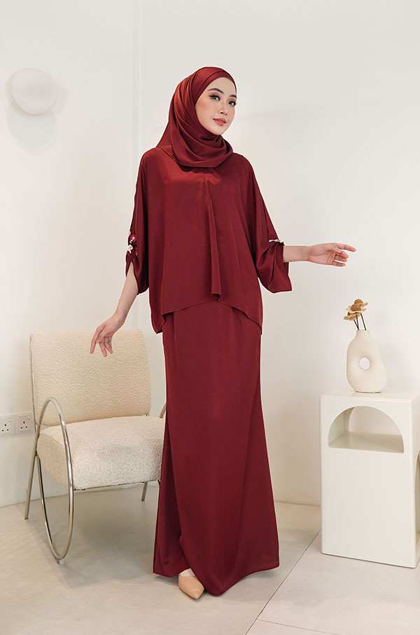 NATALIE KURUNG MODERN (MAROONRED)