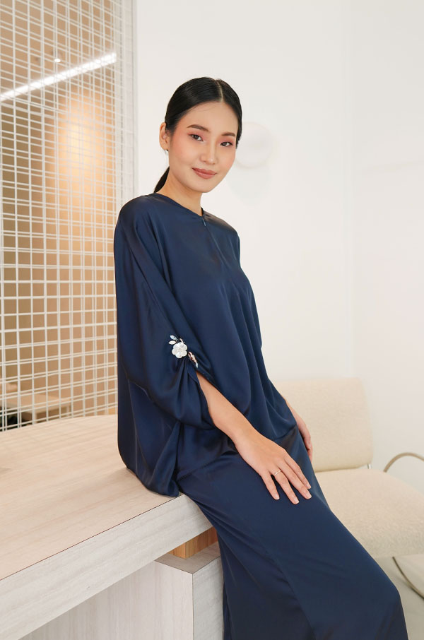 NATALIE KURUNG MODERN (NAVY BLUE)