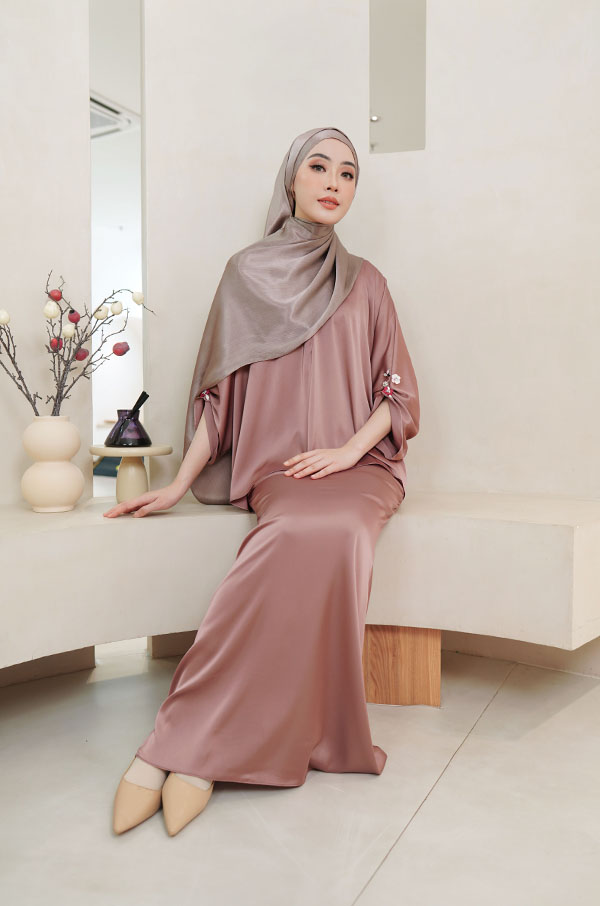2584 NATALIE KURUNG MODERN (ENGLISH ROSE)