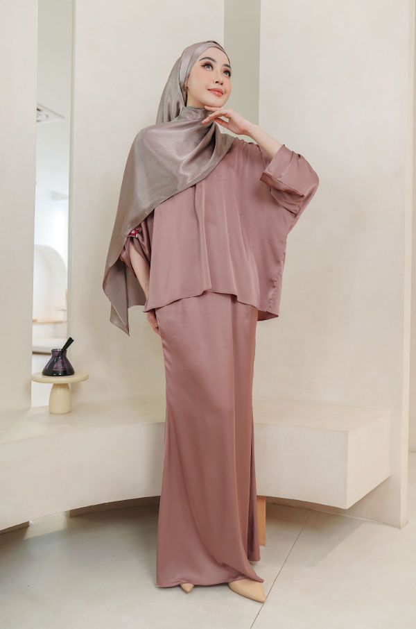 2621 NATALIE KURUNG MODERN (ENGLISH ROSE)
