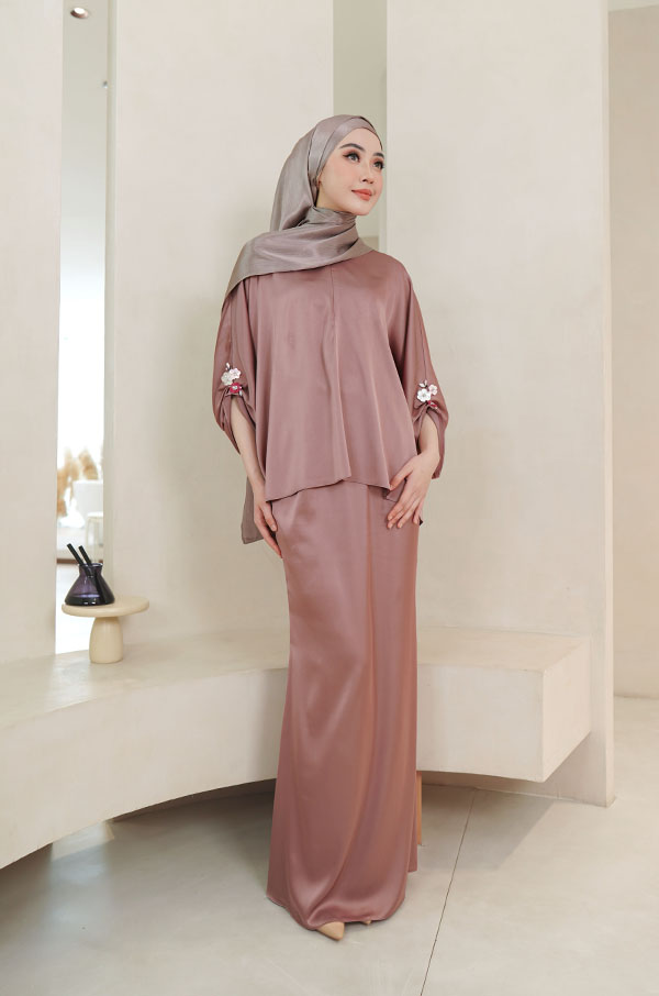 NATALIE KURUNG MODERN (ENGLISH ROSE)