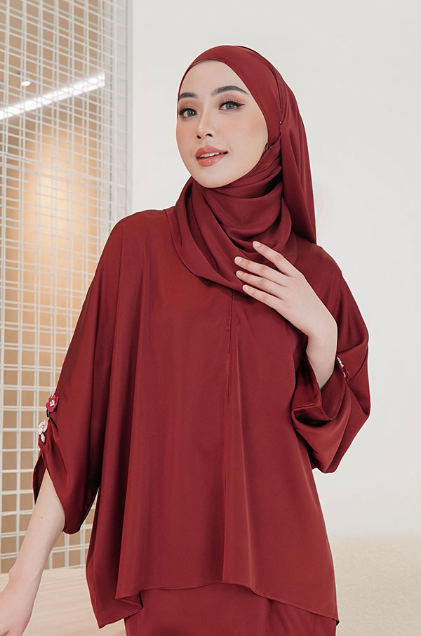 LARNEY PLAIN SHAWL (MAROONRED)